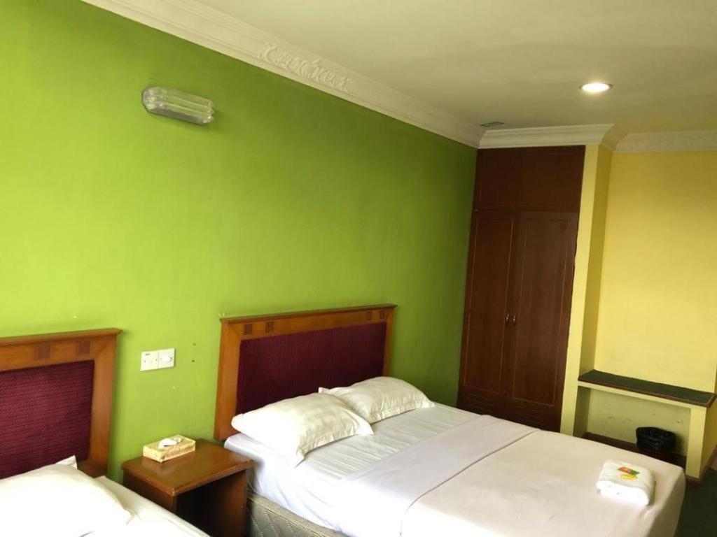 Hotel Perdana Lawas Luaran gambar