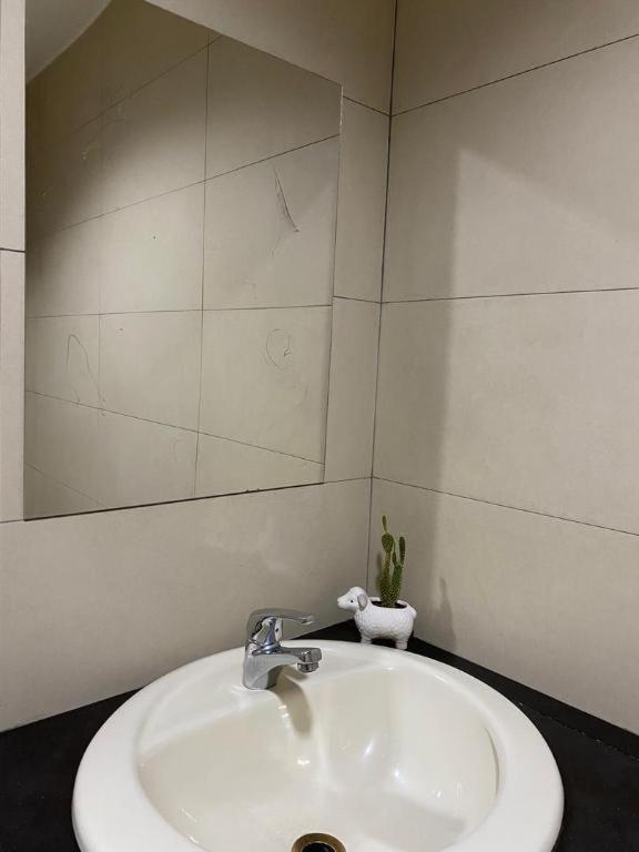 Hotel Perdana Lawas Luaran gambar