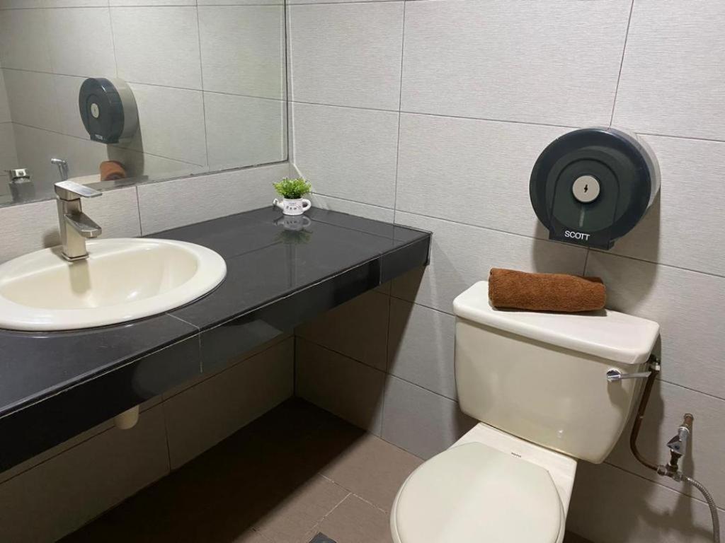 Hotel Perdana Lawas Luaran gambar