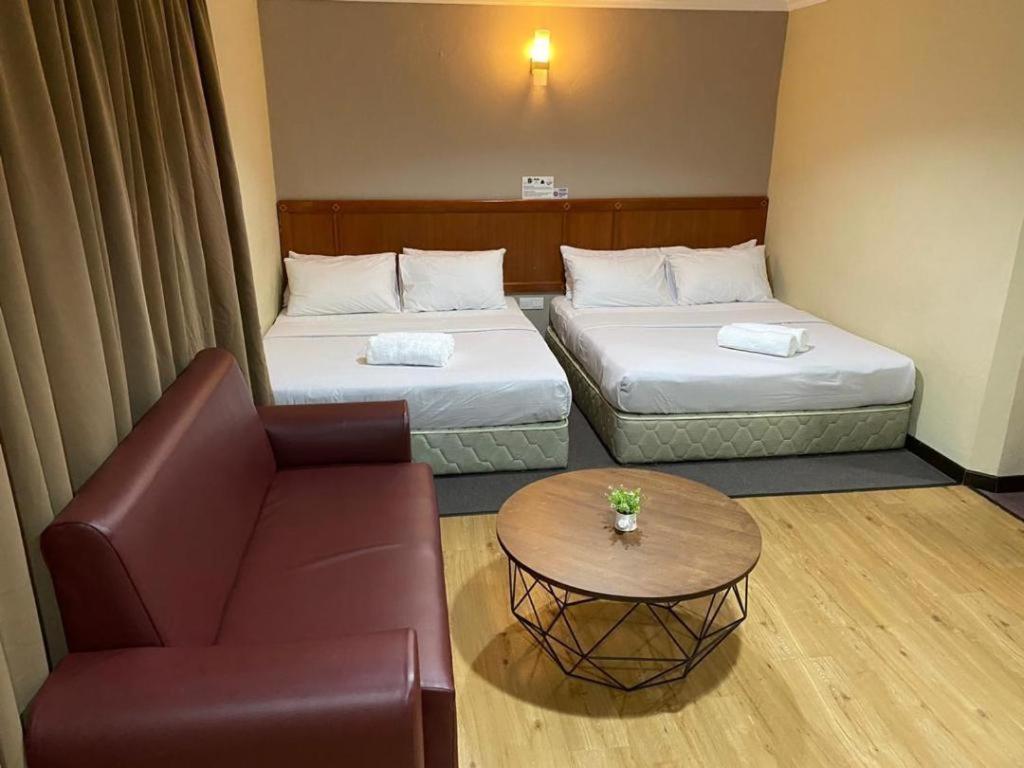 Hotel Perdana Lawas Luaran gambar
