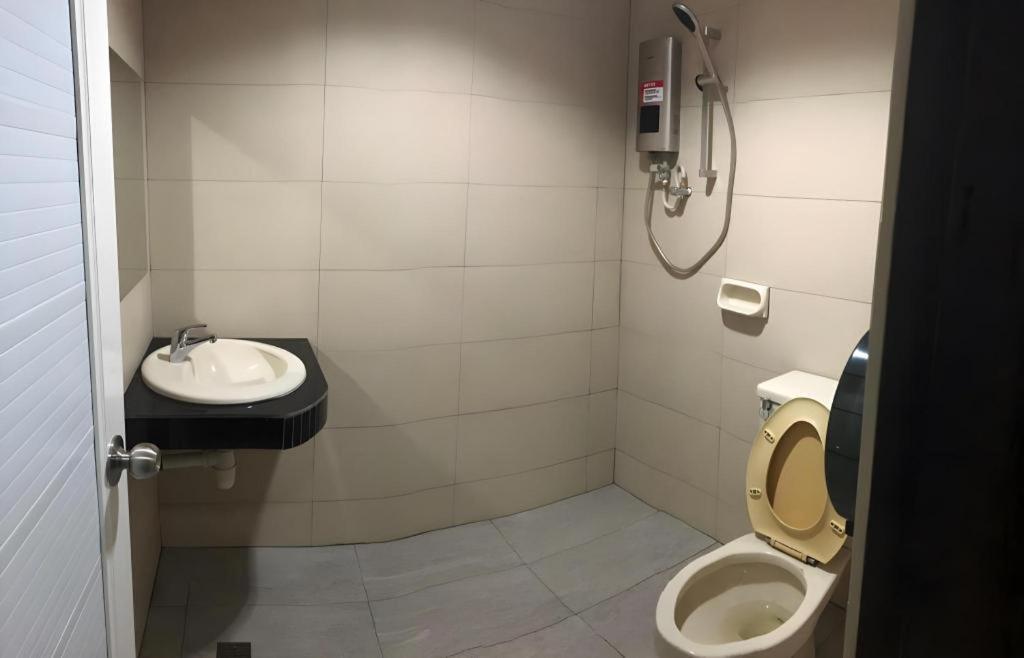 Hotel Perdana Lawas Luaran gambar
