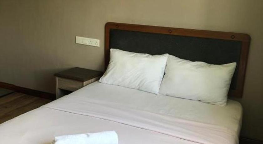 Hotel Perdana Lawas Luaran gambar